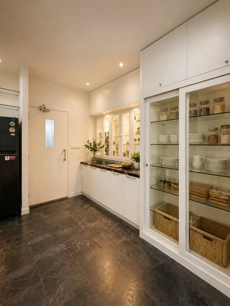 4-BR House, Bangkok, Huai Khwang, Bangkok, 4 Bedrooms, 325 sqm, Single Detached House For Rent, by Phakawadee Jiramanee, 500308493 - DDproperty.com