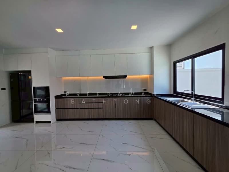 Chokchai Village 9, Chon Buri (Pattaya), Bang Lamung, Bang Lamung (Pattaya), Chon Buri (Pattaya), 5 Bedrooms, 300 sqm, Townhouse For Rent, by Patchara Srisak, 500308522 - DDproperty.com