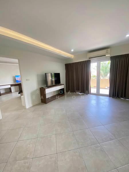 View Talay Residence 5 Pratumnak, Chon Buri (Pattaya), 6 พระตำหนัก, Nong Pru, Bang Lamung (Pattaya), Chon Buri (Pattaya), 1 Bedroom, 99 sqm, Condo For Rent, by Patchara Srisak, 500308530 - DDproperty.com