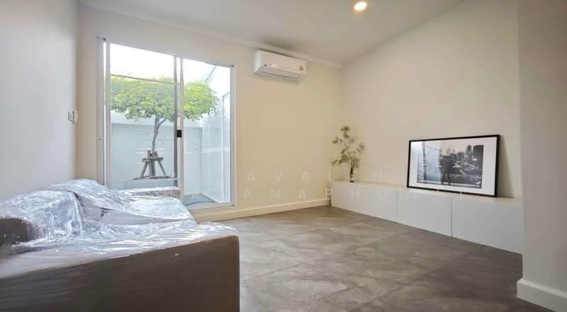 3-BR Townhouse, Bangkok, Saphan Song, Wang Thonglang, Bangkok, 3 Bedrooms, 96 sqm, Townhouse For Rent, by Papavalin Techatanaphuwit, 500308584 - DDproperty.com