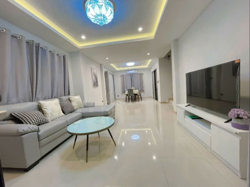 PATTA Define, Chon Buri (Pattaya), Ta Khian Tia, Bang Lamung (Pattaya), Chon Buri (Pattaya), 3 Bedrooms, 220 sqm, Single Detached House For Rent, by Patchara Srisak, 500308620 - DDproperty.com