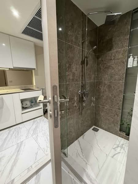 Fynn Asoke, Bangkok, 28 Sukhumvit 10 Alley, Khlong Toei, Bangkok, 1 Bedroom, 41 sqm, Condo For Rent, by Pornpan Chantharakasemchai, 500308622 - DDproperty.com