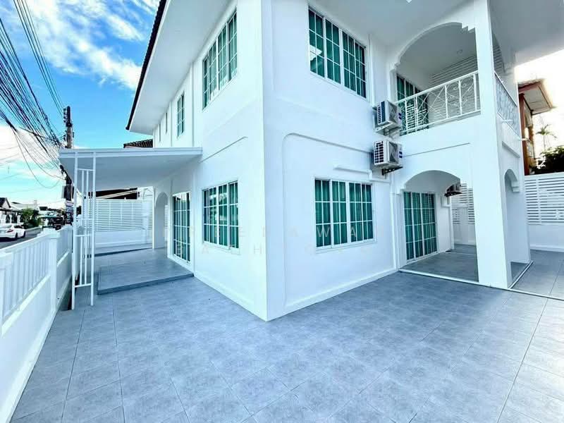 4-BR House, Chon Buri (Pattaya), Nong Pru, Bang Lamung (Pattaya), Chon Buri (Pattaya), 4 Bedrooms, 325 sqm, Single Detached House For Rent, by Patchara Srisak, 500308637 - DDproperty.com