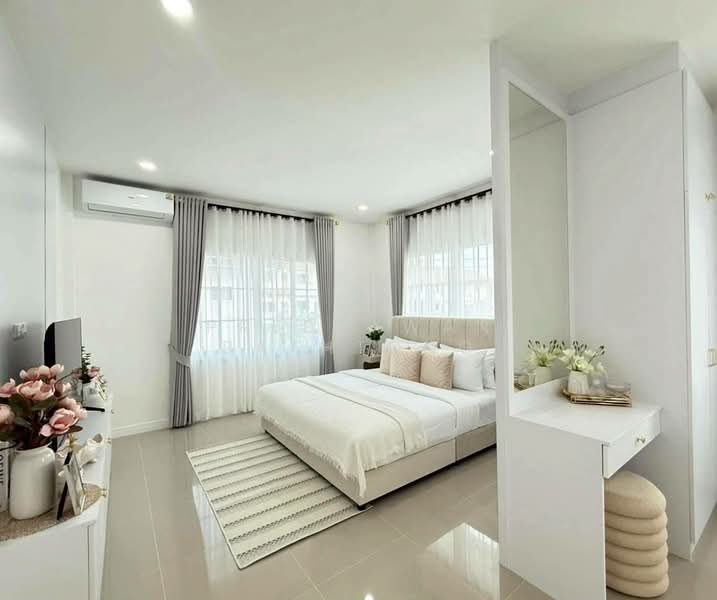 4-BR House, Chon Buri (Pattaya), Nong Pru, Bang Lamung (Pattaya), Chon Buri (Pattaya), 4 Bedrooms, 325 sqm, Single Detached House For Rent, by Patchara Srisak, 500308637 - DDproperty.com