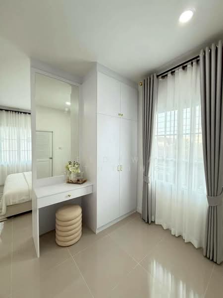 4-BR House, Chon Buri (Pattaya), Nong Pru, Bang Lamung (Pattaya), Chon Buri (Pattaya), 4 Bedrooms, 325 sqm, Single Detached House For Rent, by Patchara Srisak, 500308637 - DDproperty.com