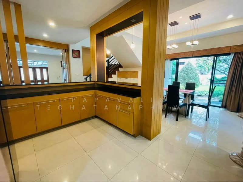 4-BR House, Bangkok, Chan Kasem, Chatuchak, Bangkok, 4 Bedrooms, 450 sqm, Single Detached House For Rent, by Papavalin Techatanaphuwit, 500308656 - DDproperty.com