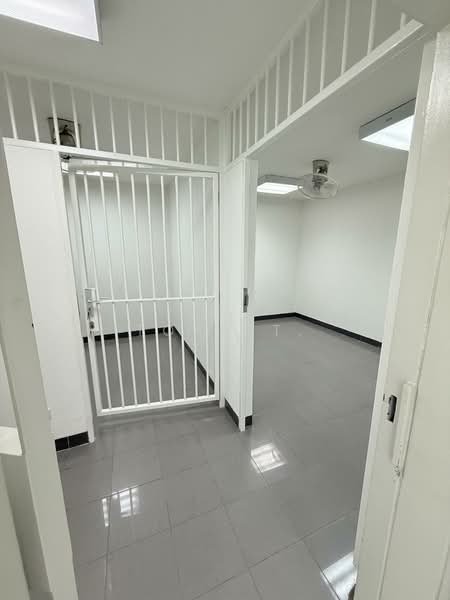 พื้นที่ให้เช่า ถ.จันทน์ สาทร บางรัก : Space for rent on Chan Road, Sathorn, Bang Rak, Bangkok, Thung Maha Mek, Sathon, Bangkok, , 257 sqm, Retail Space For Rent, by TOAH T., 500308732 - DDproperty.com