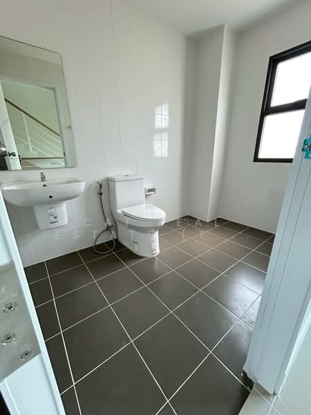 Muang Nakhon Pathom, Nakhon Pathom, Nakhonpathom, Muang Nakhon Pathom, Nakhon Pathom, , 160 sqm, Shophouse For Rent, by Cat Real Estate (Thailand) Co., Ltd., 500308869 - DDproperty.com