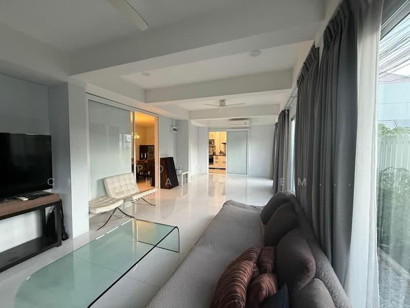 Areeya Mandarina Sukhumvit 77 : อารียา แมนดารีนา สุขุมวิท 77, กรุงเทพ, ถนนสุขุมวิท 77 (อ่อนนุช), สวนหลวง, กรุงเทพ, 184 ตร.ม., ทาวน์เฮ้าส์ ขาย, โดย Pornpan Chantharakasemchai, 500308917 - DDproperty.com