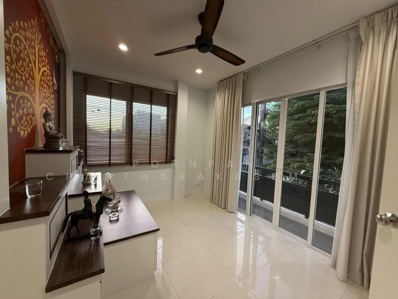 Areeya Mandarina Sukhumvit 77, Bangkok, Sukhumvit 77 Road (On Nut), Suan Luang, Bangkok, 4 Bedrooms, 184 sqm, Townhouse For Sale, by Pornpan Chantharakasemchai, 500308917 - DDproperty.com
