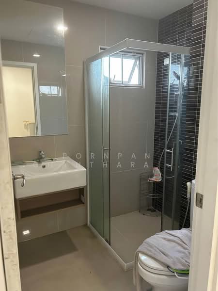 Pruksa Ville 92 Onnut-Suvarnabhumi, Samut Prakan, Soi Ladkrabang 14/1, Ladkrabang Road, Rachathewa, Bang Plee, Samut Prakan, 3 Bedrooms, 204 sqm, Single Detached House For Sale, by Pornpan Chantharakasemchai, 500308975 - DDproperty.com