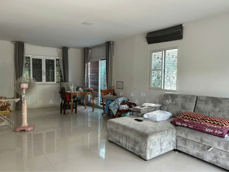 Pruksa Ville 92 Onnut-Suvarnabhumi, Samut Prakan, Soi Ladkrabang 14/1, Ladkrabang Road, Rachathewa, Bang Plee, Samut Prakan, 3 Bedrooms, 204 sqm, Single Detached House For Sale, by Pornpan Chantharakasemchai, 500308975 - DDproperty.com
