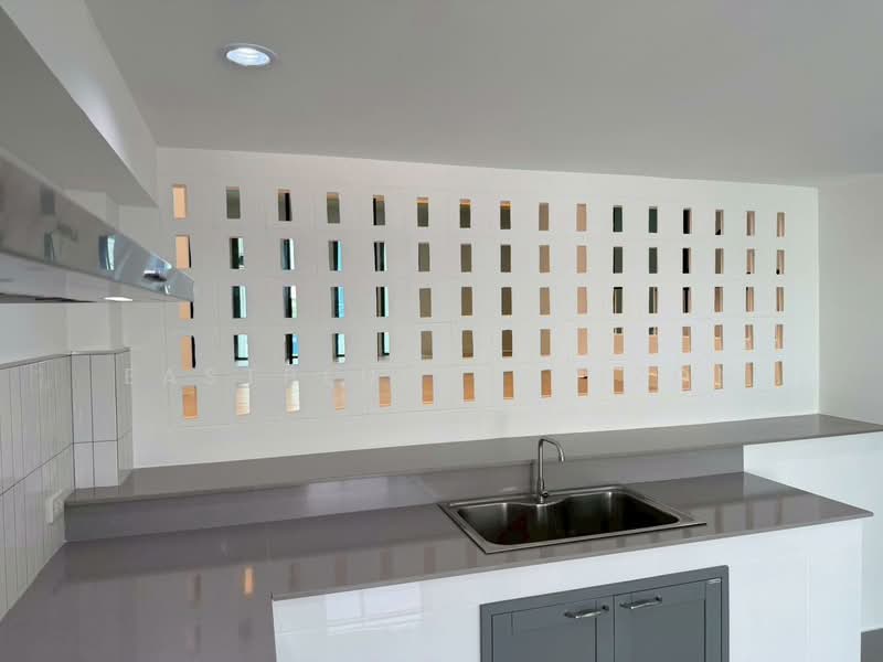Townhouse Area sukhumvit 101/1, Bangkok, Bang Chak, Phra Khanong, Bangkok, 4 Bedrooms, 1 sqm, Townhouse For Sale, by Eastblue Horizon, 500308996 - DDproperty.com