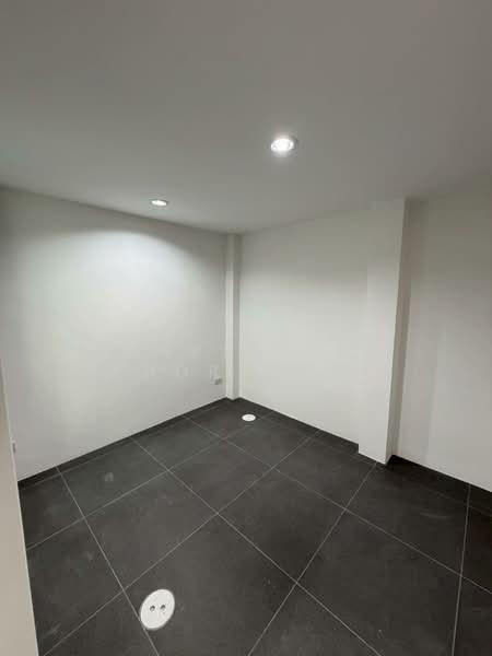Townhouse Area sukhumvit 101/1, Bangkok, Bang Chak, Phra Khanong, Bangkok, 4 Bedrooms, 1 sqm, Townhouse For Sale, by Eastblue Horizon, 500308996 - DDproperty.com