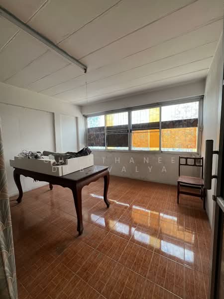 3.5 Story Shophouse for Sale, the best location in Muangthong Thani, Nonthaburi, บอนด์สตรีท, Bang Phut, Pak Kret, Nonthaburi, , 224 sqm, Shophouse For Sale, by Chadthanee Debavalya, 500309072 - DDproperty.com
