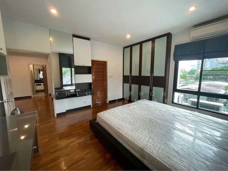 บ้าน 4-ห้องนอน, กรุงเทพ, จันทรเกษม, จตุจักร, กรุงเทพ, 450 ตร.ม., บ้านเดี่ยว ให้เช่า, โดย Khlueanphon Nukulsirisak, 500309085 - DDproperty.com