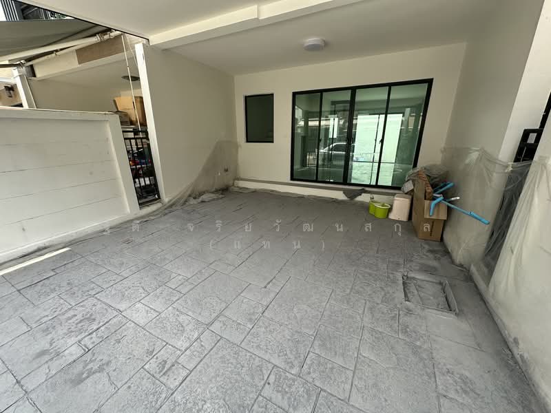 Baan Klang Muang Nawamin 42, Bangkok, Soi Nawamin 42, Nawamin Road, Khlong Kum, Bueng Kum, Bangkok, 3 Bedrooms, 149 sqm, Townhouse For Sale, by ฐิติ จริยวัฒนสกุล (แทน), 500309217 - DDproperty.com