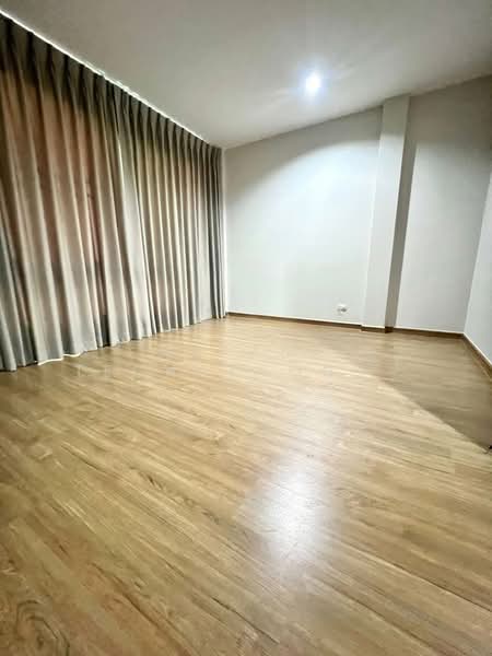 undefined, Bangkok, Wang Thonglang, Bangkok, 4 Bedrooms, 180 sqm, Townhouse For Rent, by Natasa Techathonthanakhun, 500309219 - DDproperty.com