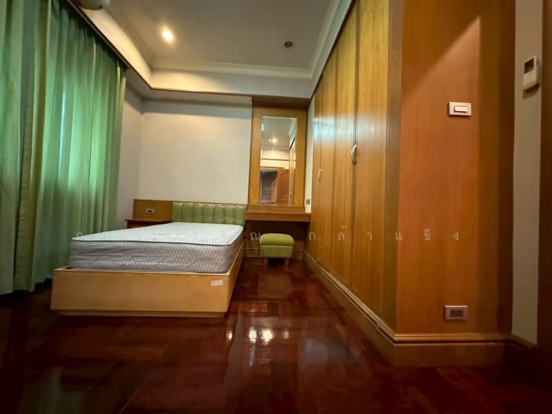 Lakeside Villa 2, Samut Prakan, Soi Lakeside Villa Village 2, Bangna-Trad Road, Bang Kaeo, Bang Plee, Samut Prakan, 8 Bedrooms, 1,200 sqm, Single Detached House For Sale, by Kanokwan Klakhaeng, 500309256 - DDproperty.com