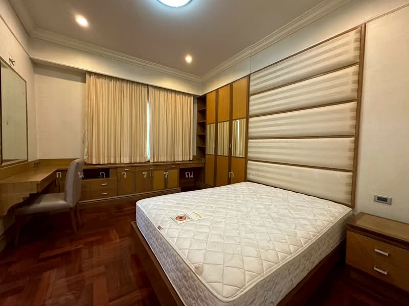 Lakeside Villa 2, Samut Prakan, Soi Lakeside Villa Village 2, Bangna-Trad Road, Bang Kaeo, Bang Plee, Samut Prakan, 8 Bedrooms, 1,200 sqm, Single Detached House For Sale, by Kanokwan Klakhaeng, 500309256 - DDproperty.com