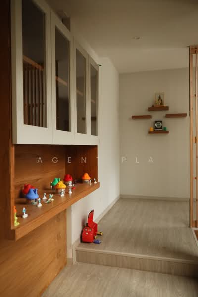 Modern-Japanese Style House for Rent in Chokchai 4 Area (SPSAD3988), Bangkok, Lat Phrao, Bangkok, 2 Bedrooms, 350 sqm, Single Detached House For Rent, by Agent Pla, 500309336 - DDproperty.com