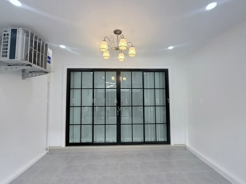 หมู่บ้านพัทยารุ่งเรือง, Chon Buri (Pattaya), Bang Lamung, Bang Lamung (Pattaya), Chon Buri (Pattaya), 2 Bedrooms, 90 sqm, Townhouse For Sale, by HOME Real Estate Service, 500309388 - DDproperty.com