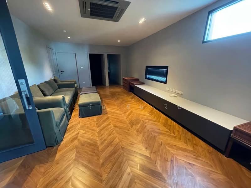 5-story building for rent, Thonglor 23, Bangkok, Khlong Tan Nua, Watthana, Bangkok, , 900 sqm, Shophouse For Rent, by ตะวัน ขันเงิน, 500309415 - DDproperty.com
