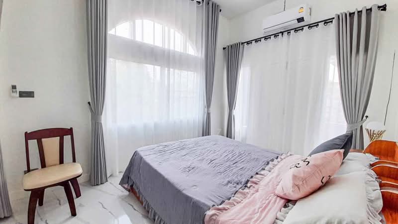 Regent home 1 Pool villa with a private swimming pool, landscaped garden area, and stone-decorated, Chiang Mai, Fa Ham, Muang Chiang Mai, Chiang Mai, 5 Bedrooms, 200 sqm, Villa For Rent, by Wenyu Zhou, 500309429 - DDproperty.com