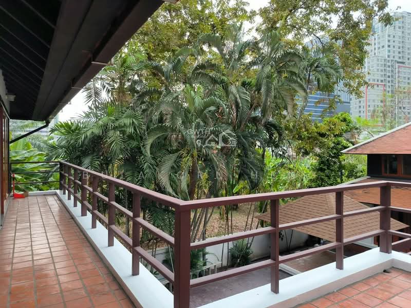 Beautiful 3-bedroom Villa with private swimming pool for rent, Bangkok, Khong Tan, Khlong Toei, Bangkok, 3 Bedrooms, 700 sqm, Villa For Rent, by Bulakorn Heng, 500309435 - DDproperty.com