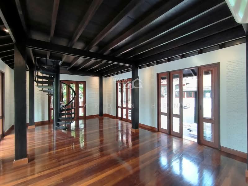Beautiful 3-bedroom Villa with private swimming pool for rent, Bangkok, Khong Tan, Khlong Toei, Bangkok, 3 Bedrooms, 700 sqm, Villa For Rent, by Bulakorn Heng, 500309435 - DDproperty.com