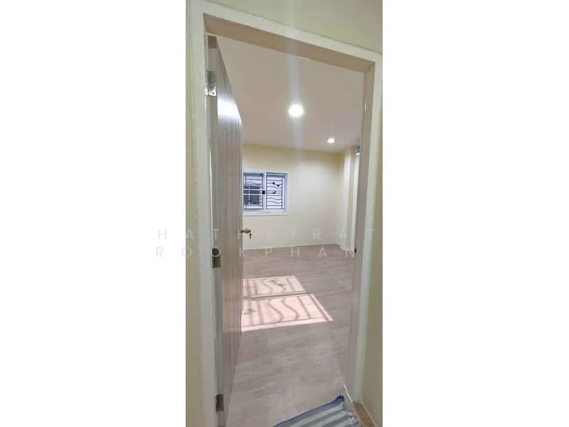 4-BR Townhouse, Bangkok, Nong Kham, Nong Khaem, Bangkok, 4 Bedrooms, 250 sqm, Townhouse For Sale, by Hathairat  Rookphan  , 500309470 - DDproperty.com