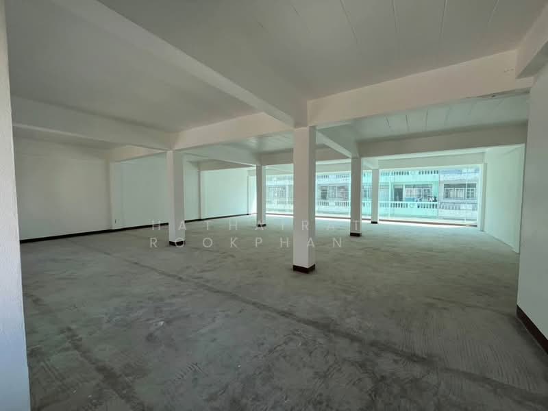 3-BR Townhouse, Bangkok, Bang O, Bang Phlat, Bangkok, 3 Bedrooms, 150 sqm, Townhouse For Rent, by Hathairat Rookphan , 500309515 - DDproperty.com