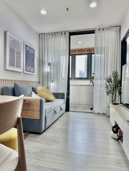 XT Huaikhwang, Bangkok, 244 Ratchadaphisek Road, Huai Khwang, Bangkok, 1 Bedroom, 35 sqm, Condo For Sale, by Hathairat Rookphan , 500309520 - DDproperty.com