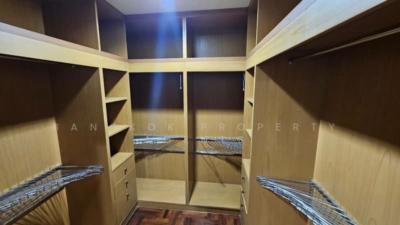 Ruamsuk Condominium, Bangkok, 12 Soi Athakravi, Khong Tan, Khlong Toei, Bangkok, 3 Bedrooms, 330 sqm, Condo For Rent, by BANGKOK PROPERTY AGENTS, 500309527 - DDproperty.com