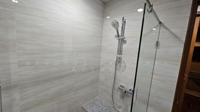 Ruamsuk Condominium, Bangkok, 12 Soi Athakravi, Khong Tan, Khlong Toei, Bangkok, 3 Bedrooms, 330 sqm, Condo For Rent, by BANGKOK PROPERTY AGENTS, 500309527 - DDproperty.com