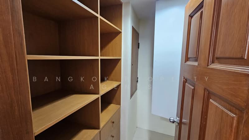 Ruamsuk Condominium, Bangkok, 12 Soi Athakravi, Khong Tan, Khlong Toei, Bangkok, 3 Bedrooms, 330 sqm, Condo For Rent, by BANGKOK PROPERTY AGENTS, 500309527 - DDproperty.com