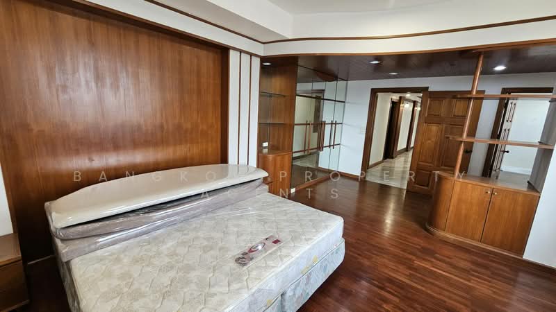 Ruamsuk Condominium, Bangkok, 12 Soi Athakravi, Khong Tan, Khlong Toei, Bangkok, 3 Bedrooms, 316 sqm, Condo For Rent, by BANGKOK PROPERTY AGENTS, 500309545 - DDproperty.com