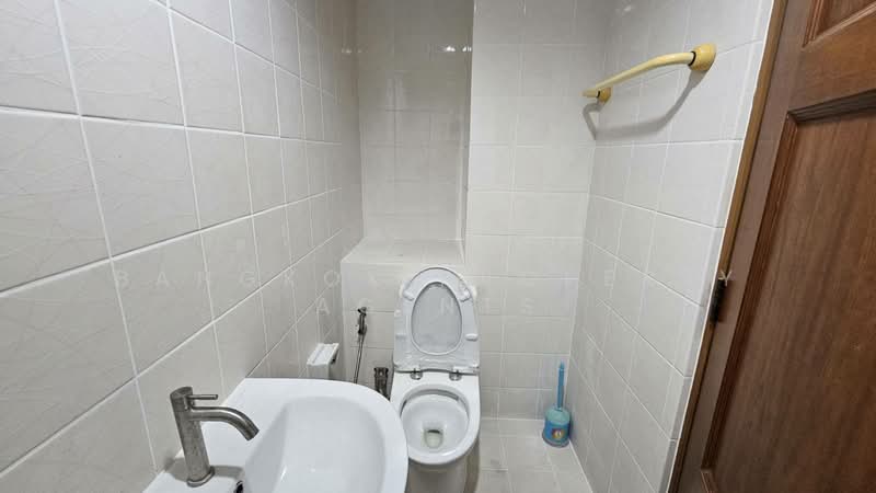 Ruamsuk Condominium, Bangkok, 12 Soi Athakravi, Khong Tan, Khlong Toei, Bangkok, 3 Bedrooms, 316 sqm, Condo For Rent, by BANGKOK PROPERTY AGENTS, 500309545 - DDproperty.com