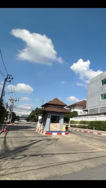 Baan Patra Krungthep Kreetha, Bangkok, Krungthep Kreetha Road, Saphan Sung, Bangkok, 2 Bedrooms, 131 sqm, Townhouse For Sale, by Home4sale, 500309581 - DDproperty.com