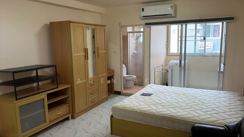 Supalai City Home Ratchada 10, Bangkok, Soi Ratchadaphisek 10, Ratchadaphisek Road, Huai Khwang, Bangkok, Studio, 30 sqm, Condo For Rent, by Agentbkk, 500309601 - DDproperty.com