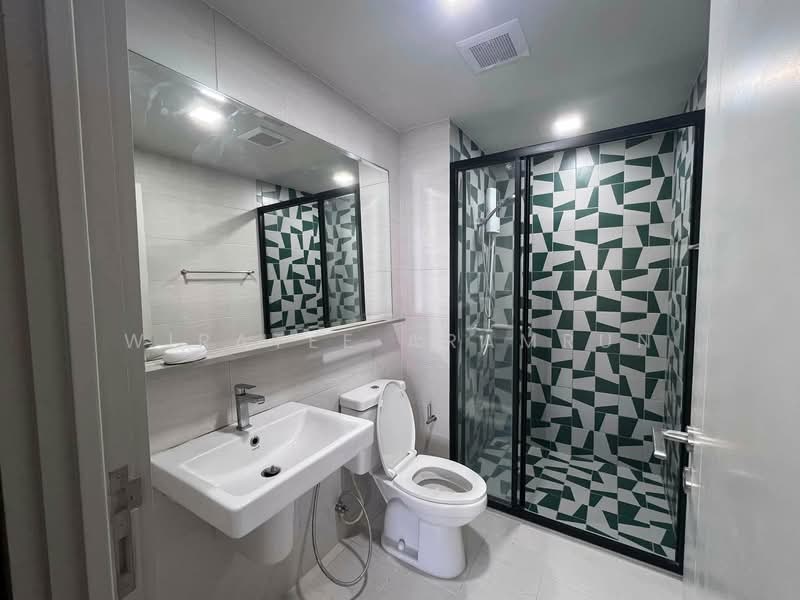 The Base Sukhumvit 50, Bangkok, Soi Roem Charoen 1, Sukhumvit 50 Road, Phra Kanong, Khlong Toei, Bangkok, 1 Bedroom, 26 sqm, Condo For Rent, by Wiratee Aramrun, 500309625 - DDproperty.com