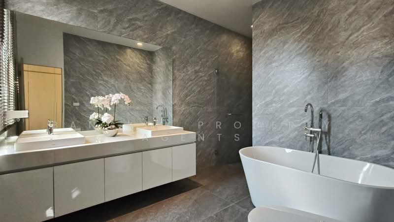 The Knight Sukhumvit 31, Bangkok, Khlongtoei Nua, Watthana, Bangkok, 3 Bedrooms, 160 sqm, Condo For Rent, by BANGKOK PROPERTY AGENTS, 500309656 - DDproperty.com