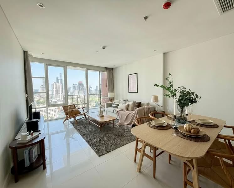 Fullerton Sukhumvit, Bangkok, Sukhumvit Road, Khlong Tan Nua, Watthana, Bangkok, 2 Bedrooms, 96 sqm, Condo For Rent, by Pitchocha Kiatsinpon, 500309690 - DDproperty.com