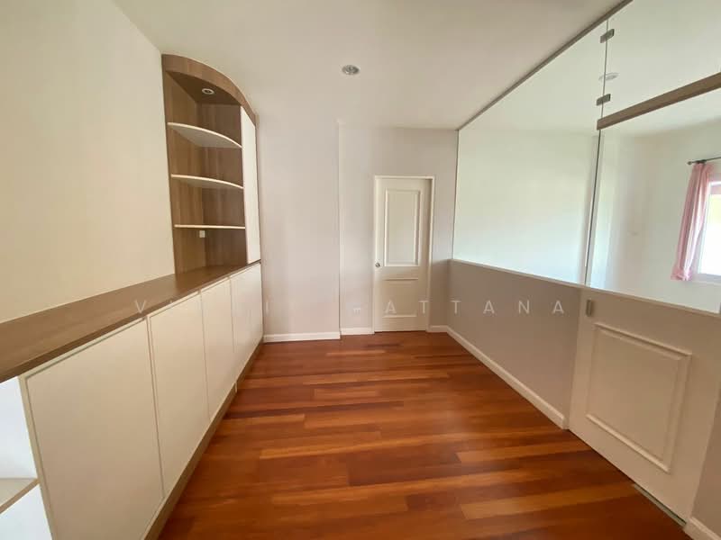 Villa Nakarin Onnut-Wongwaen, Bangkok, Sukhapiban 2 Road, Prawet, Bangkok, 5 Bedrooms, 410 sqm, Single Detached House For Rent, by Vinai Wattana, 500309706 - DDproperty.com