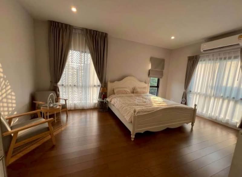 Burasiri Pattanakarn, Bangkok, New Pattanakarn Road, Prawet, Bangkok, 4 Bedrooms, 210 sqm, Single Detached House For Rent, by Adisorn Eamso, 500309756 - DDproperty.com