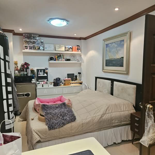 หมู่บ้านวัฒนา สาธุประดิษฐ์ 15 ถนนนราธิวาส 22, Bangkok, นราธิวาส 22, Chong Nonsi, Yan Nawa, Bangkok, 4 Bedrooms, 300 sqm, Townhouse For Sale, by Saowaluk Anupong, 500309762 - DDproperty.com