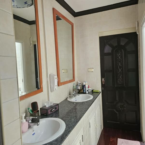 หมู่บ้านวัฒนา สาธุประดิษฐ์ 15 ถนนนราธิวาส 22, Bangkok, นราธิวาส 22, Chong Nonsi, Yan Nawa, Bangkok, 4 Bedrooms, 300 sqm, Townhouse For Sale, by Saowaluk Anupong, 500309762 - DDproperty.com