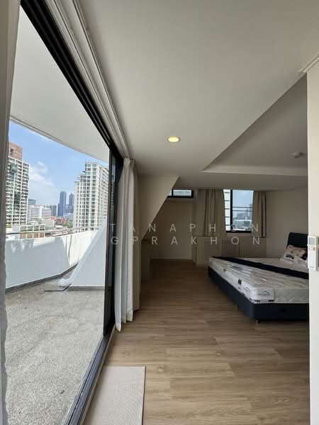 Supalai Place Sukhumvit 39, Bangkok, 175-179 Soi Sukhumvit 39 Sukhumvit Road, Khlong Tan Nua, Watthana, Bangkok, 2 Bedrooms, 135 sqm, Condo For Rent, by Thachaya Buanong, 500309838 - DDproperty.com