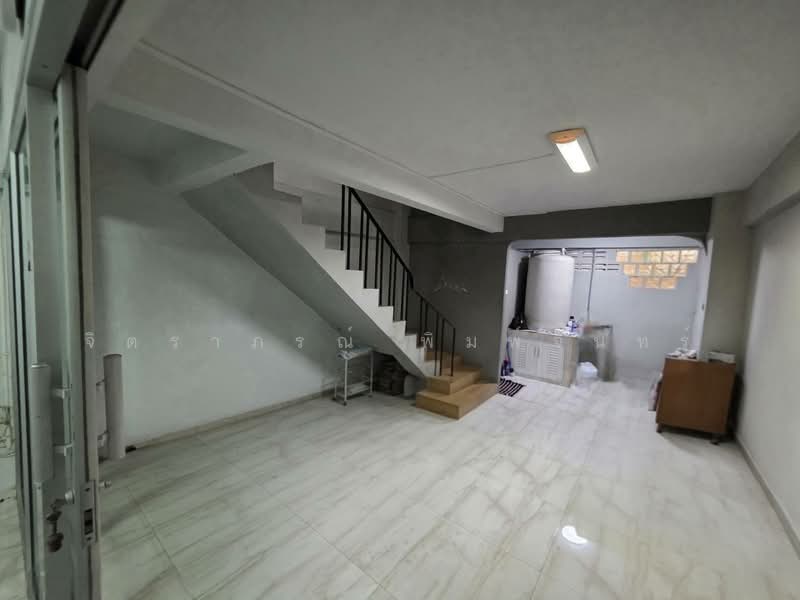็Huai Khwang Market, Bangkok, ประชาสงเคราะห์, Din Daeng, Bangkok, 3 Bedrooms, 200 sqm, Townhouse For Sale, by จิตราภรณ์ พิมพ์จันทร์, 500309869 - DDproperty.com