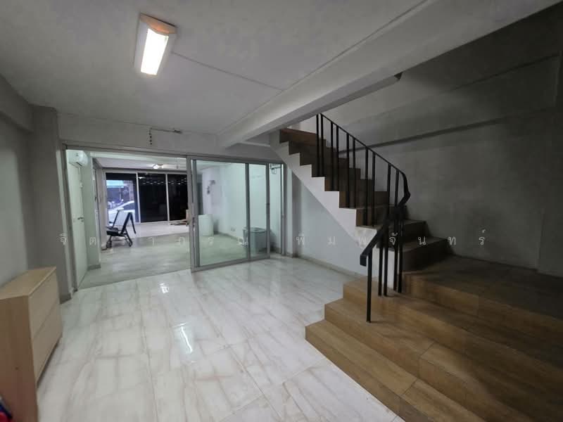 ็Huai Khwang Market, Bangkok, ประชาสงเคราะห์, Din Daeng, Bangkok, 3 Bedrooms, 200 sqm, Townhouse For Sale, by จิตราภรณ์ พิมพ์จันทร์, 500309869 - DDproperty.com